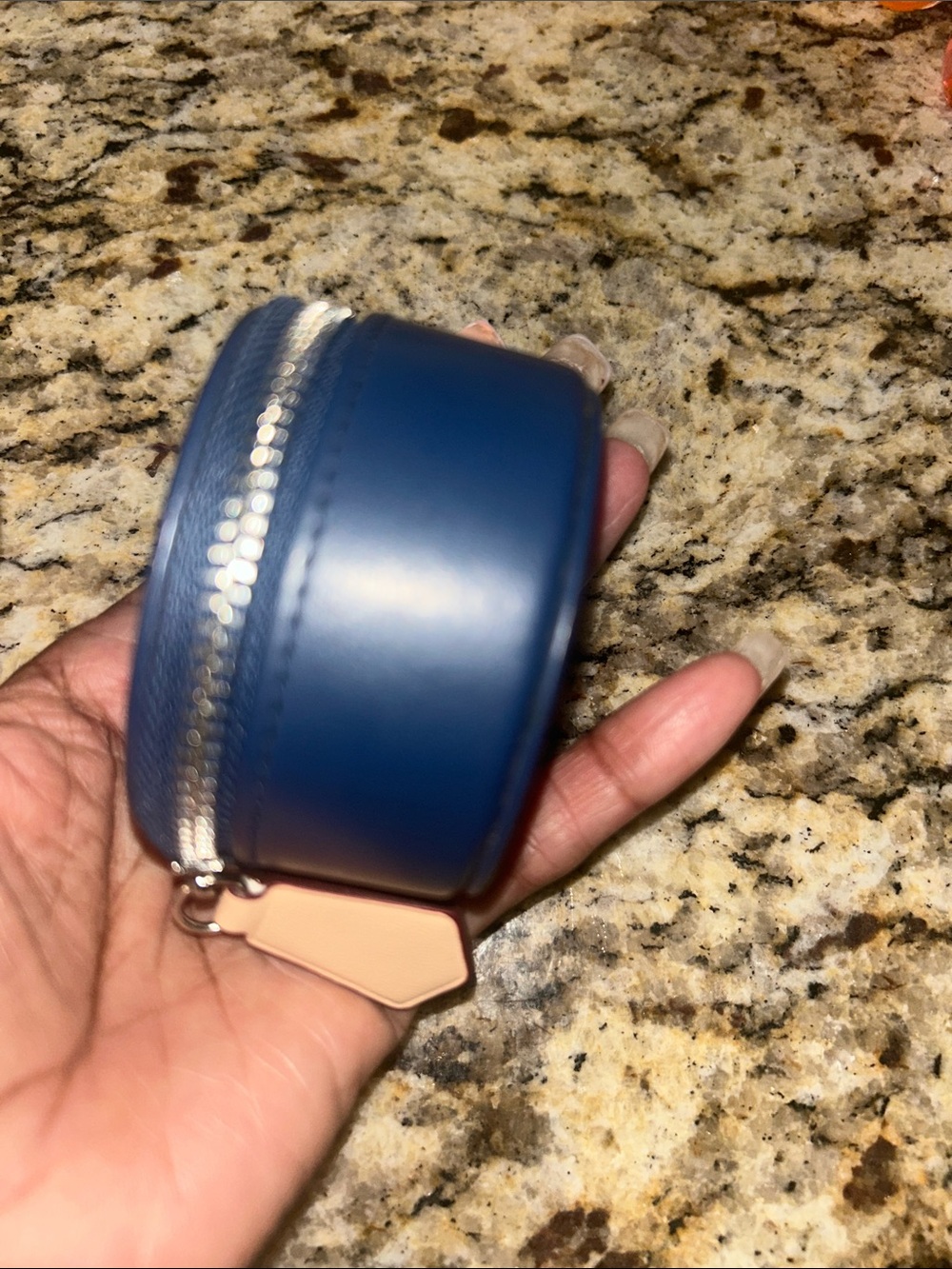 LV ear pods!!!👀…my others sold within days of listing 🥳🥳❌❌ - Picture 5 of 5